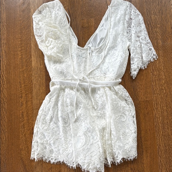 Blue Rain White Lace Jumpsuit with Flared Sleeves - Picture 3 of 3